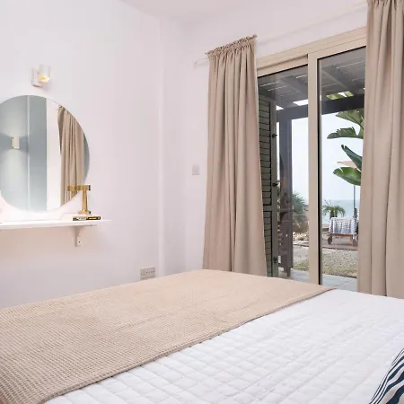 Kyma I - Beachfront At Latsi Polis