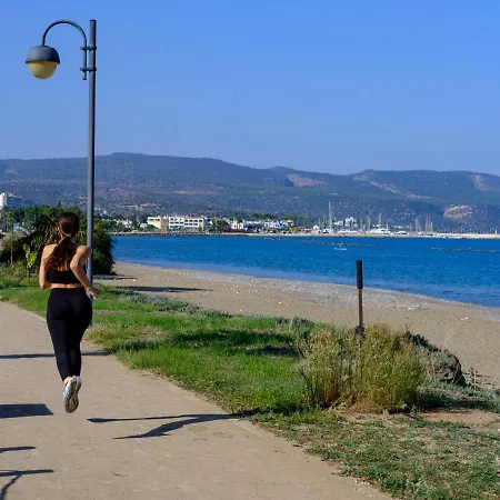 Kyma I - Beachfront At Latsi בית נופש Polis